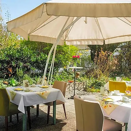 Hetzel 4* Stuttgart
